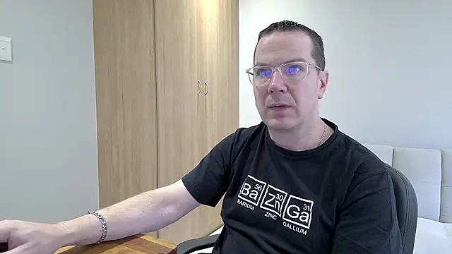 Snapshot of BrettJ81 chatting on October 24, 7:38 am BrettJ81 online show from October 24, 7:38 am