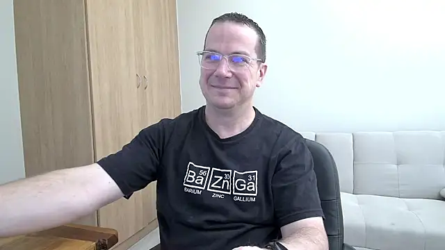 Snapshot of BrettJ81 chatting on December 23, 10:57 am BrettJ81 online show from December 23, 10:57 am