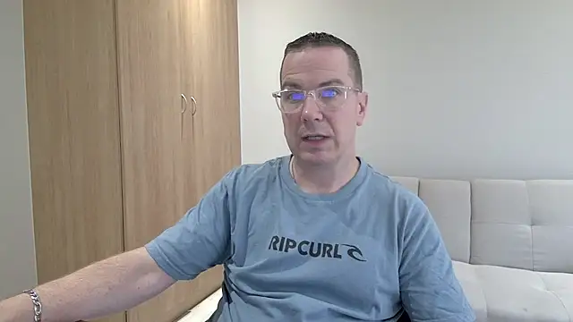 Snapshot of BrettJ81 chatting on February 20, 2:28 pm BrettJ81 online show from February 20, 2:28 pm