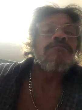 Snapshot of kvr27 chatting on September 25, 1:42 am kvr27 online show from September 25, 1:42 am