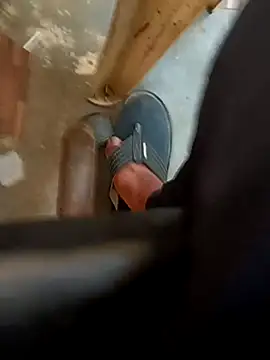 Snapshot of u_wan_me chatting on October 7, 4:31 am u wan me online show from October 7, 4:31 am