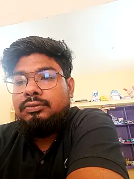 Snapshot of u_wan_me chatting on October 13, 3:28 am u wan me online show from October 13, 3:28 am