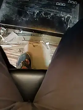 Snapshot of u_wan_me chatting on October 17, 10:07 am u wan me online show from October 17, 10:07 am