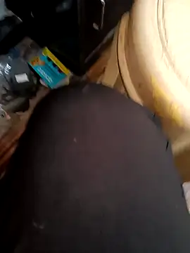 Snapshot of u_wan_me chatting on October 25, 10:23 am u wan me online show from October 25, 10:23 am