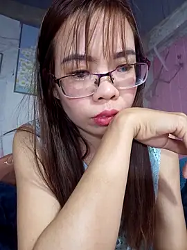   Mai-love19   online show from February 20, 9:55 am