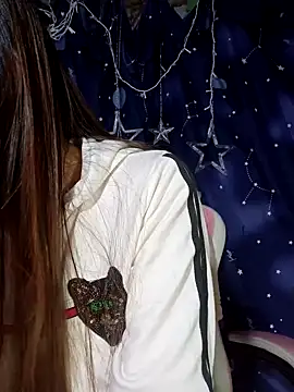 Snapshot of __Mai-love19__ chatting on December 1, 10:37 pm Mai-love19 online show from December 1, 10:37 pm