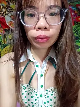 Snapshot of __Mai-love19__ chatting on February 16, 12:18 am Mai-love19 online show from February 16, 12:18 am