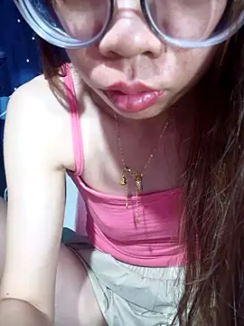   Mai-love19   online show from May 17, 10:28 pm