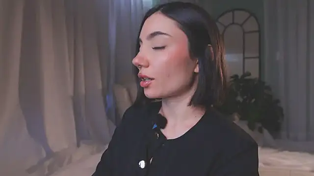 Snapshot of AmyArmstrong chatting on March 31, 10:43 pm AmyArmstrong online show from March 31, 10:43 pm