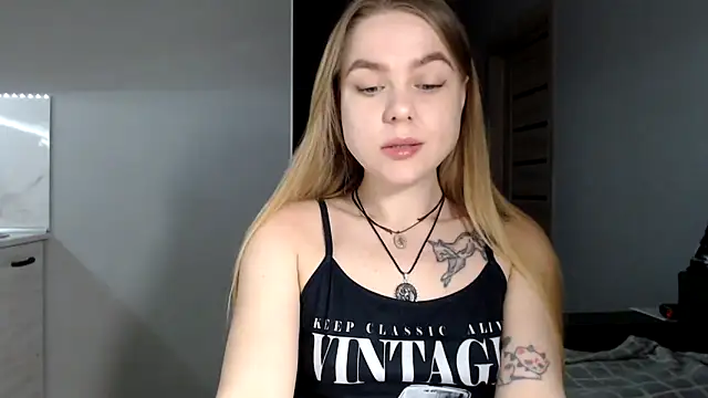 Snapshot of Sunbeam_ chatting on March 12, 8:26 pm Sunbeam online show from March 12, 8:26 pm