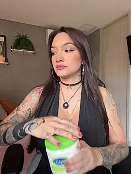 DaniDusan  online show from April 30, 7:53 pm
