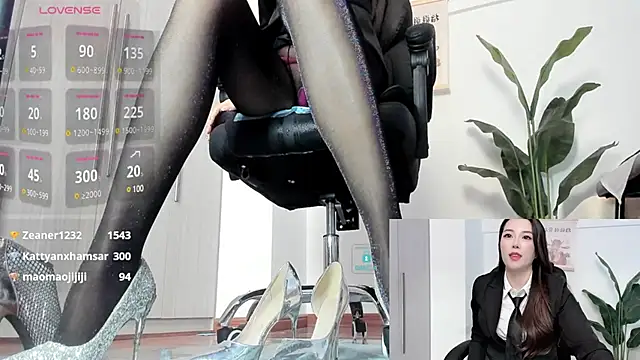 Snapshot of Oo_Kaixin_oO chatting on February 6, 8:50 am Oo Kaixin oO online show from February 6, 8:50 am