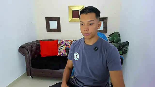 Snapshot of Edwin_Blaz chatting on September 26, 3:43 am Edwin Blaz online show from September 26, 3:43 am