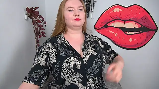 LaraDream online show from May 17, 3:30 pm