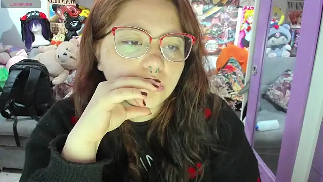 Snapshot of soficammy chatting on November 19, 9:15 pm soficammy online show from November 19, 9:15 pm