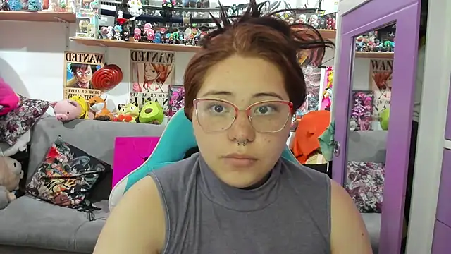 Snapshot of soficammy chatting on December 4, 9:45 pm soficammy online show from December 4, 9:45 pm