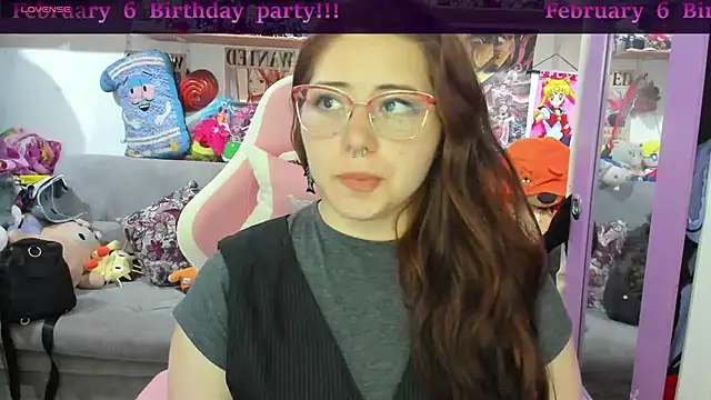 Snapshot of soficammy chatting on February 3, 10:26 pm soficammy online show from February 3, 10:26 pm