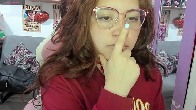 Snapshot of soficammy chatting on March 5, 7:54 pm soficammy online show from March 5, 7:54 pm