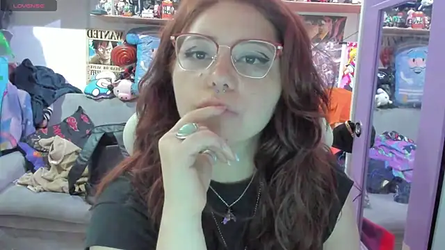 Snapshot of soficammy chatting on April 9, 9:20 pm soficammy online show from April 9, 9:20 pm