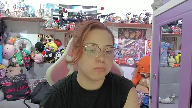 Snapshot of soficammy chatting on April 16, 7:58 pm soficammy online show from April 16, 7:58 pm