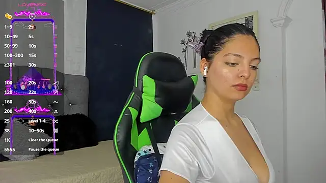 susan smith18 online show from October 6, 12:57 pm