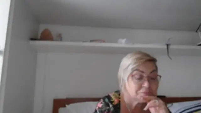 LindaL online show from November 5, 12:16 pm