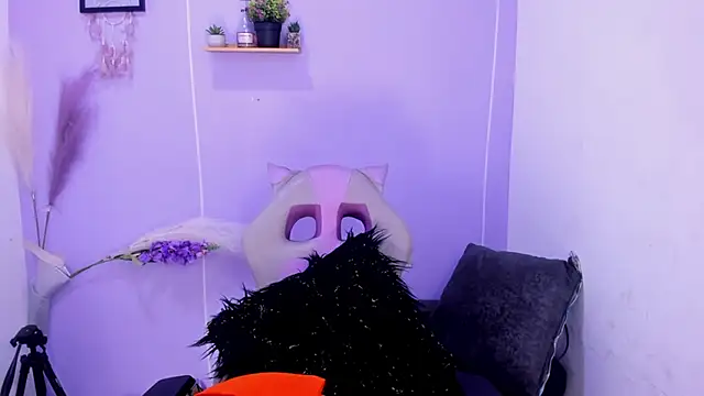 Snapshot of body_brown chatting on April 4, 11:51 am body brown online show from April 4, 11:51 am