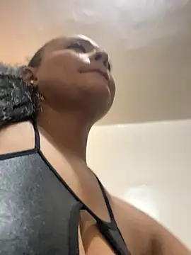 Snapshot of sofia_xxx02 chatting on October 1, 12:22 pm sofia xxx02 online show from October 1, 12:22 pm