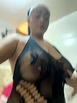 Snapshot of sofia_xxx02 chatting on October 9, 12:03 pm sofia xxx02 online show from October 9, 12:03 pm