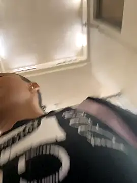 Snapshot of sofia_xxx02 chatting on October 15, 12:05 pm sofia xxx02 online show from October 15, 12:05 pm