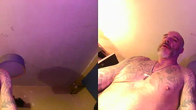 Snapshot of McPherson72 chatting on December 26, 5:40 pm McPherson72 online show from December 26, 5:40 pm