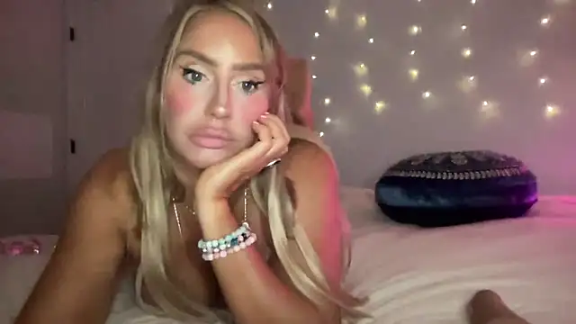 Fitnessbabe69 online show from October 5, 7:07 am