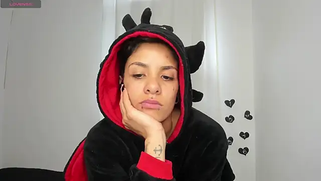 Snapshot of luci_fer_devil chatting on February 21, 3:32 pm luci fer devil online show from February 21, 3:32 pm