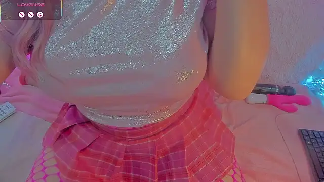 Snapshot of Blessed_Insomnia chatting on February 23, 5:49 am Blessed Insomnia online show from February 23, 5:49 am