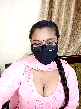 Snapshot of Jasmine_jaaan chatting on January 13, 4:39 am Jasmine jaaan online show from January 13, 4:39 am