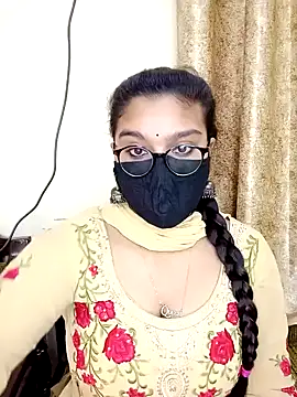 Snapshot of Jasmine_jaaan chatting on January 23, 4:30 am Jasmine jaaan online show from January 23, 4:30 am