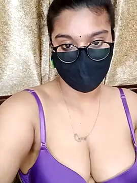 Snapshot of Jasmine_jaaan chatting on February 25, 4:24 am Jasmine jaaan online show from February 25, 4:24 am